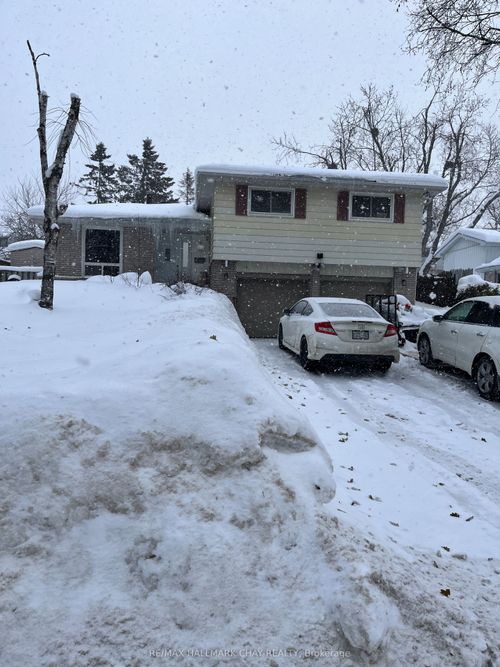 13 Jane Cres, Barrie, ON, L4N3T7 | Card Image