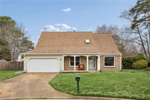 887 Weyanoke Ln, Newport News, VA, 23608-9312 | Card Image