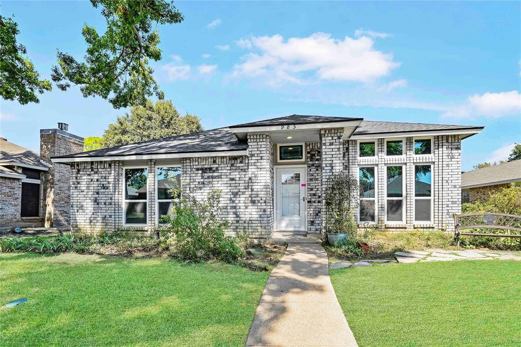 Downey Dr, Lewisville, TX 75067