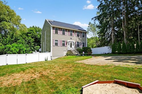 175 Old Fall River Rd, Swansea, MA, 02777-4005 | Card Image