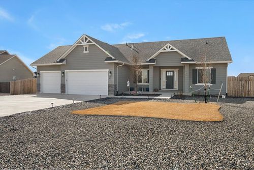 671 N Snyder Dr, Pueblo West, CO, 81007-6226 | Card Image