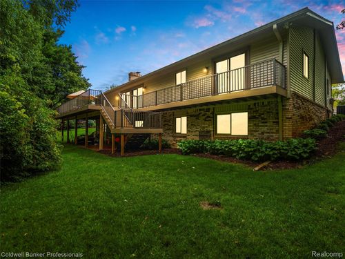3447 Aquarious Cir, Oakland, MI, 48363-2716 | Card Image