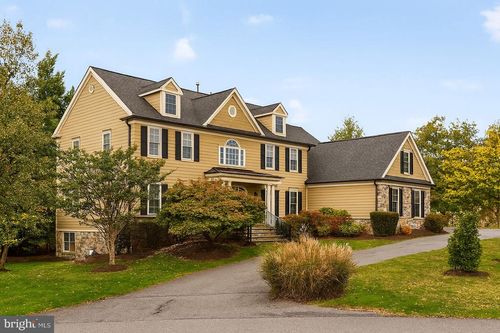 9914 Woodford Rd, POTOMAC, MD, 20854-5035 | Card Image