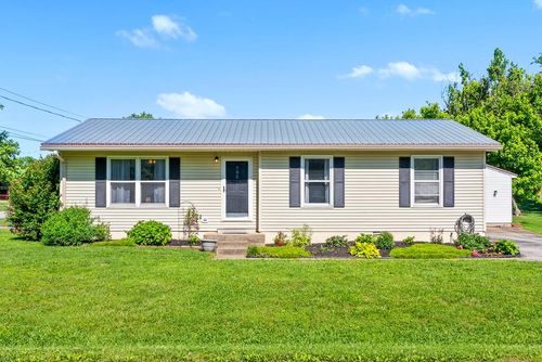 705 Pineridge Dr, Hopkinsville, KY, 42240-2577 | Card Image