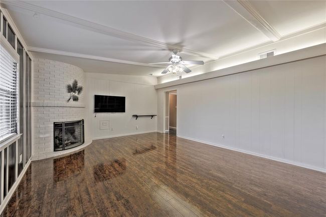Family Room/Den | Image 9