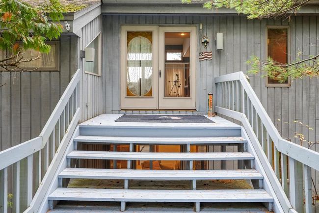 565 Beach Rd, House other with 4 bedrooms, 4 bathrooms and null parking in Harbor Springs MI | Image 5