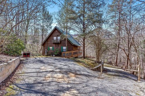 1008 N Ridge Pl, Sevierville, TN, 37876-9509 | Card Image