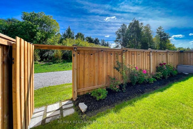 11 Howard Williams Crt, House attached with 3 bedrooms, 3 bathrooms and 2 parking in Uxbridge ON | Image 39