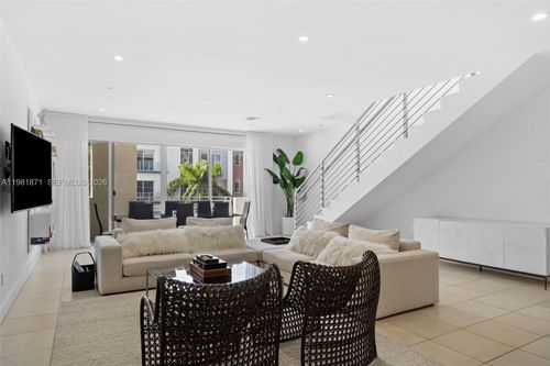 unit-205-1034 Ne 18th Ave, Fort Lauderdale, FL, 33304-2538 | Card Image