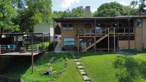 450 Lakeside Dr, Brownwood, TX, 76801-0815 | Card Image