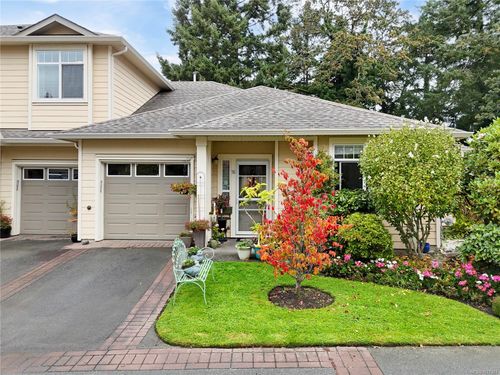 76-850 Parklands Dr, Esquimalt, BC, V9A7L9 | Card Image