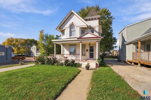 223 S Prairie View Cir, Sioux Falls, SD, 57108 | Card Image