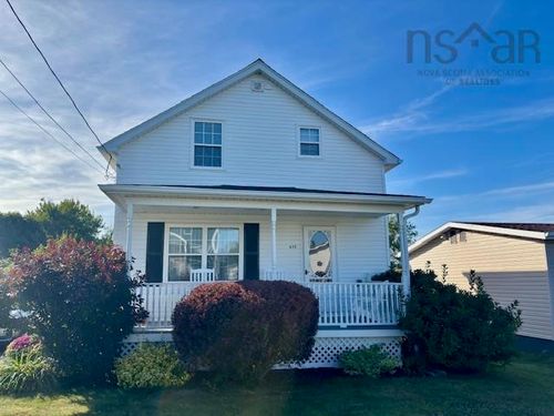 613 Acadia St, New Waterford, NS, B1H4A8 | Card Image