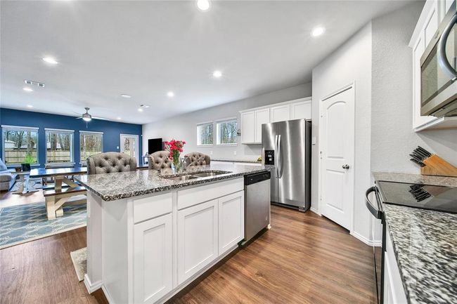 2818 Roman Forest Blvd, House other with 5 bedrooms, 3 bathrooms and null parking in New Caney TX | Image 10