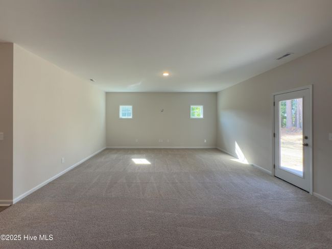 171 Traveller Way, House other with 4 bedrooms, 3 bathrooms and 2 parking in Raeford NC | Image 4