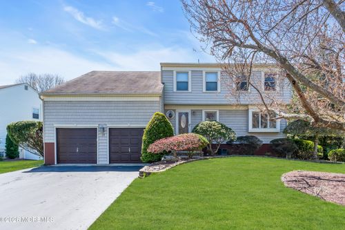 17 Devon Dr, Manalapan, NJ, 07726-3416 | Card Image