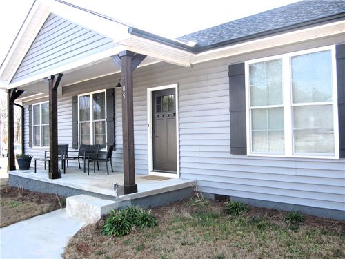 105 Jefferson Pl, Walhalla, SC, 29691-5215 | Card Image