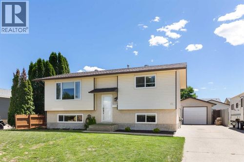 456 Sissons Cres Se, Medicine Hat, AB, T1B2J9 | Card Image
