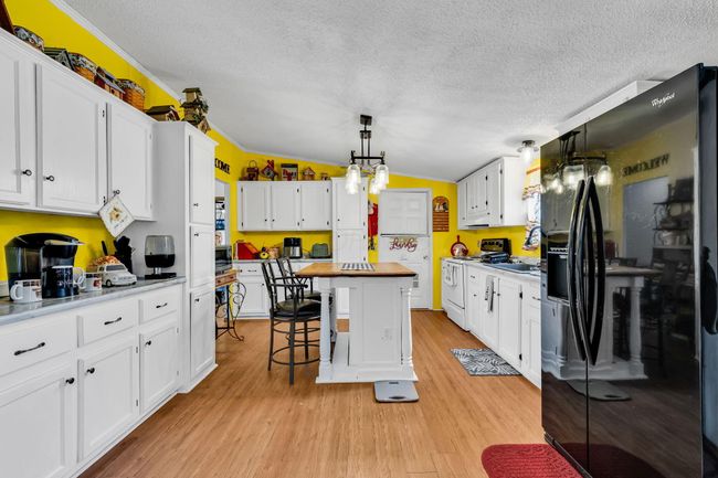 14073 Drury Rd, House other with 3 bedrooms, 2 bathrooms and null parking in Centerburg OH | Image 17