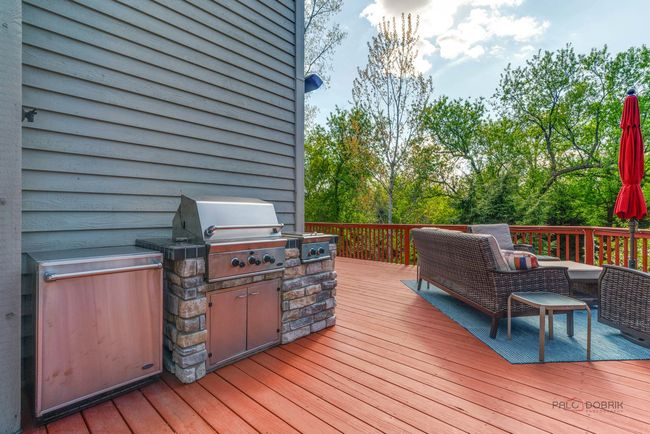 17 Arrowwood Dr, House other with 5 bedrooms, 5 bathrooms and 3 parking in Hawthorn Woods IL | Image 36