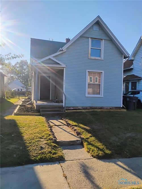 224 Fearing Blvd, Toledo, OH, 43609-1810 | Card Image