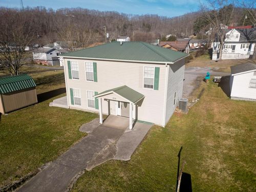 319 Virginia Ave, Richlands, VA, 24641-2932 | Card Image