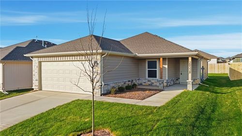 509 W Bluebird St, Gardner, KS, 66030 | Card Image