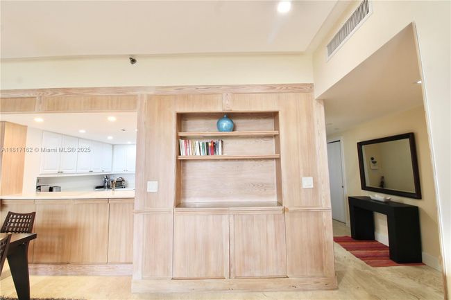 APT-702 - 151 Crandon Blvd, Condo with 2 bedrooms, 2 bathrooms and null parking in Key Biscayne FL | Image 10