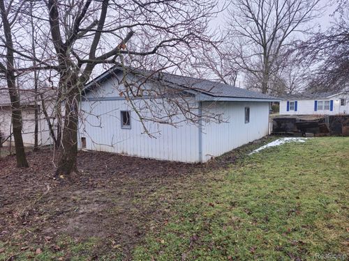295 Oriole St, Lapeer, MI, 48446-2307 | Card Image