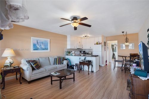 apt-17e-1000 11th Ave, Hallandale Beach, FL, 33009-6727 | Card Image