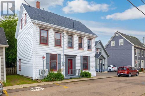 206 Sydney St, Charlottetown, PE, C1A1G8 | Card Image