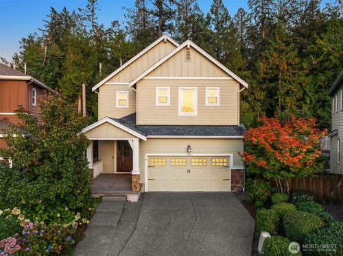 1703 Ne Falls Dr, Issaquah, WA, 98029-7822 | Card Image