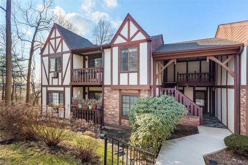 39 Foxwood Cir, Mount Kisco, NY, 10549-1129 | Card Image