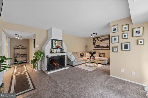 138x-8030 Ditman St, PHILADELPHIA, PA, 19136-4416 | Card Image