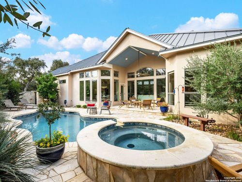 110 Hampton Way, Shavano Park, TX, 78249-2041 | Card Image