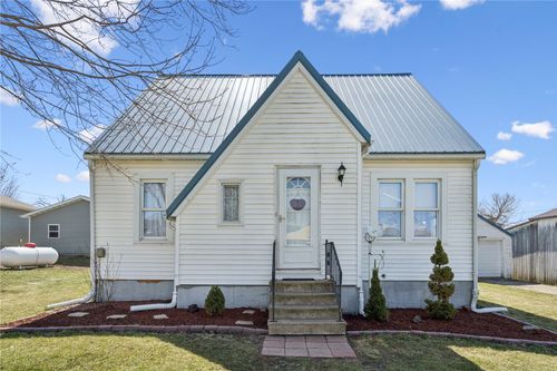 2140 Norwood St, Reinbeck, IA, 50669-9682 | Card Image