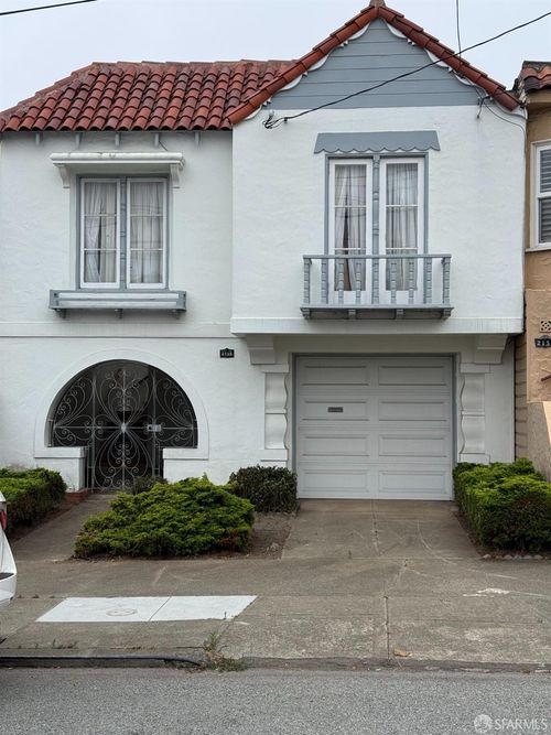 2155 32nd Ave, San Francisco, CA, 94116-1624 | Card Image