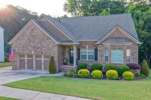 2556 Olney Falls Dr, Braselton, GA, 30517-3417 | Card Image
