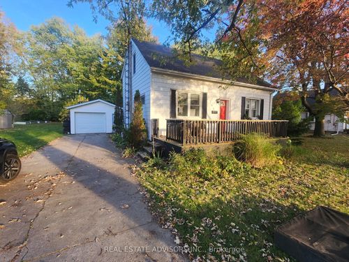 746 S Pelham Rd, Welland, ON, L3C3C8 | Card Image
