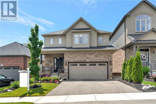 25 Vic Chambers Place, Paris, ON, N3L3Z9 | Card Image