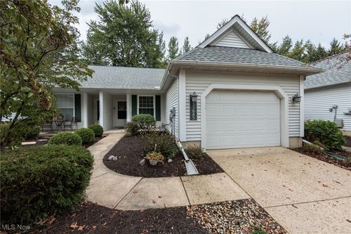 33885 Sunflower Ln, North Ridgeville, OH, 44039-5202 | Card Image