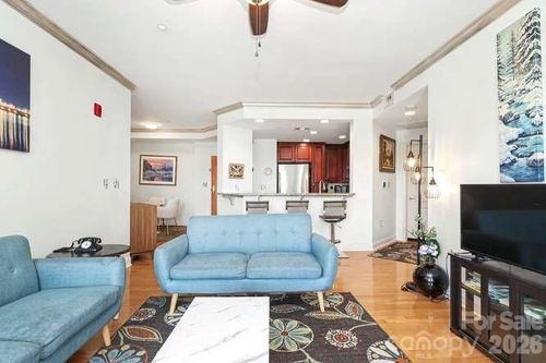 607-401 N Church St, Charlotte, NC, 28202-1182 | Card Image