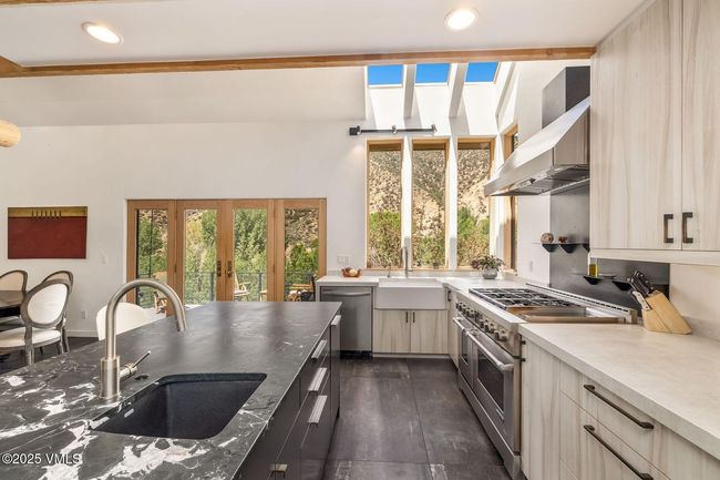 960 June Creek Rd, House other with 4 bedrooms, 5 bathrooms and null parking in Edwards CO | Image 6