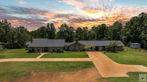 1070 County Road 3772, Queen City, TX, 75572-7952 | Card Image