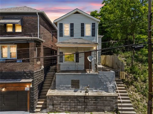 427 Price Ave, Braddock, PA, 15104-2228 | Card Image