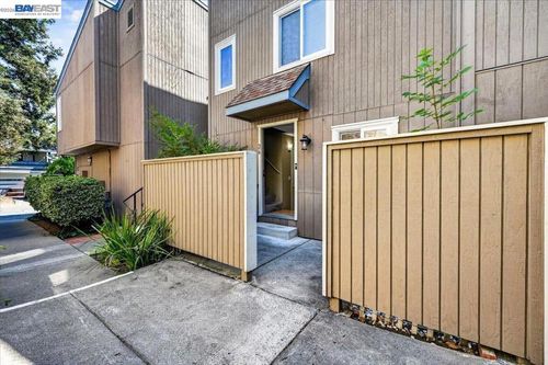 26-3901 Clayton Rd, Concord, CA, 94521-2587 | Card Image