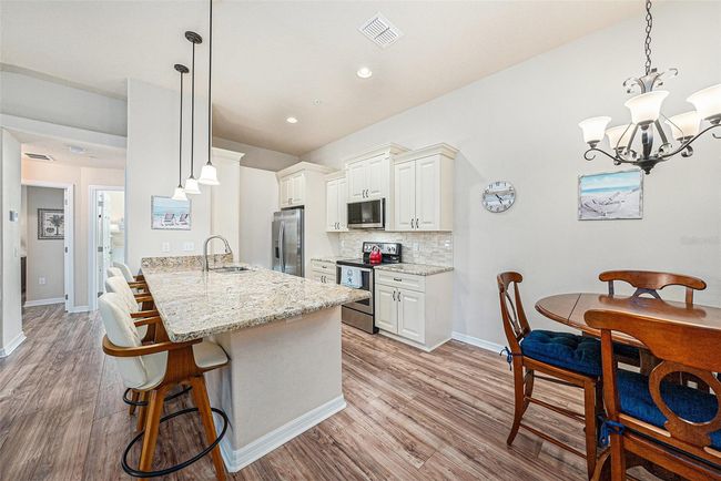 APT-303 - 5065 Royal Palms Way, Condo with 3 bedrooms, 2 bathrooms and null parking in New Port Richey FL | Image 11