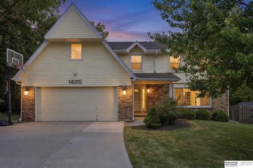 14915 Martha Cir, Omaha, NE, 68144-2040 | Card Image