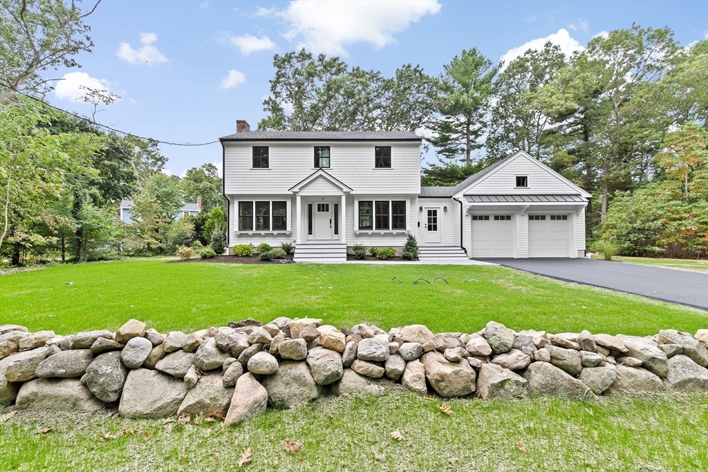 Hazelwood Dr, Hingham, MA 02043