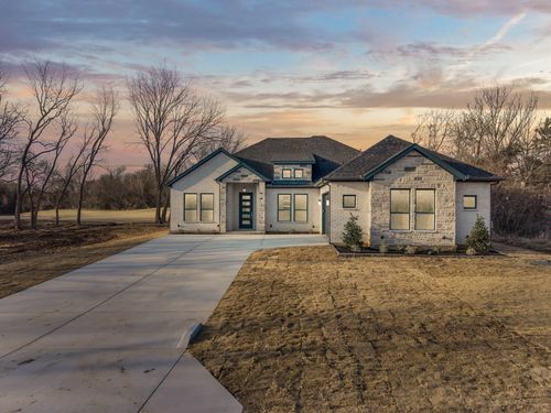 39290 Cedar Trl, Whitney, TX, 76692-3105 | Card Image